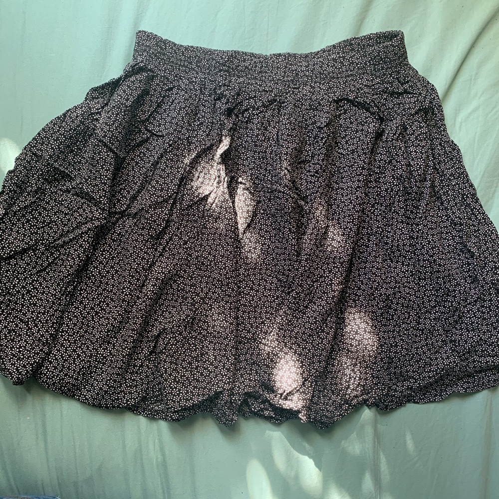 Brandy Melville mini floral mini skirt